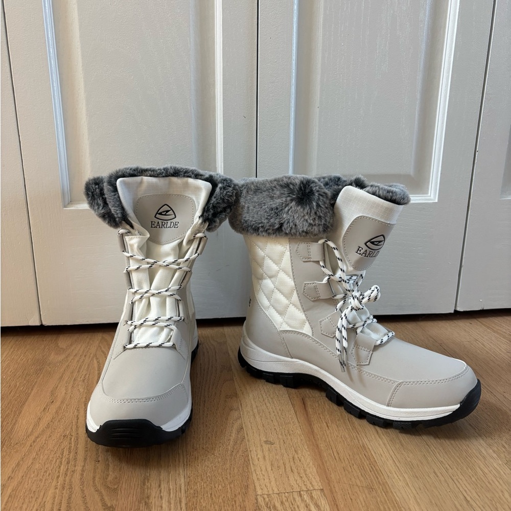 Women's Gray Winter Boots